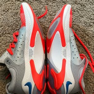 NIKE joyride flyknit women’s running shoes NWOT